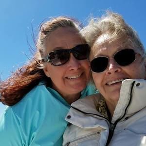 Meet your Posher, Alisa